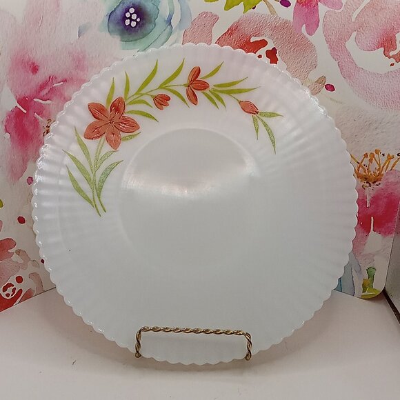 Mary Beth Evans Other - PETALWARE Milk Glass Dinner Plate Florette Pattern  Vtg 11" Round